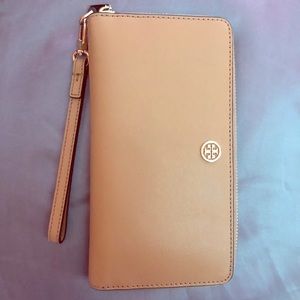 Tory Burch wristlet wallet (tan)